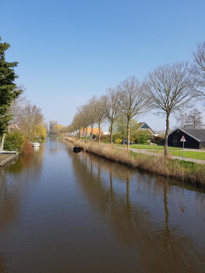 De Stadshoeve Bed & Breakfast Medemblik Exterior photo