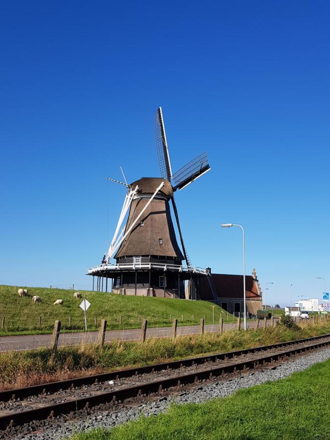 De Stadshoeve Bed & Breakfast Medemblik Exterior photo